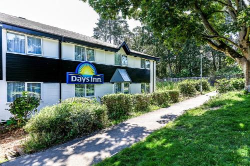 Days Inn Hotel Fleet