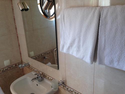 Family Hotel Hit – Kiten, WY