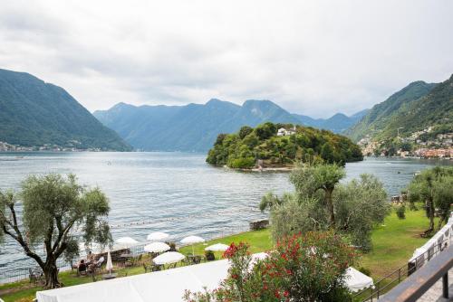 Lake Como Studio with Balcony and Private Parking - Apartment - Ossuccio