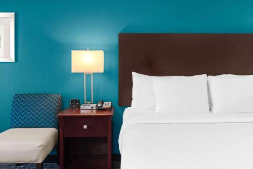 La Quinta by Wyndham Portland NW - image 2