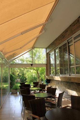 Pubi/Aula, Hotel Platon in Lykovrysi