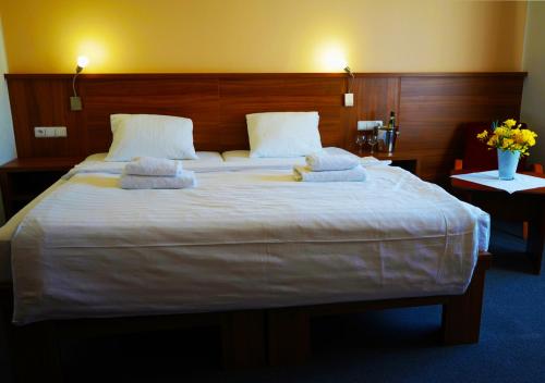 1 double bed