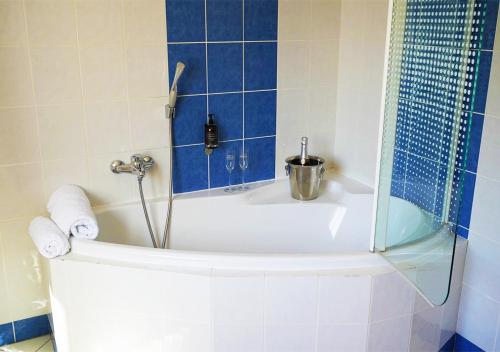 Hotel Baltaci U Náhonu - image 10