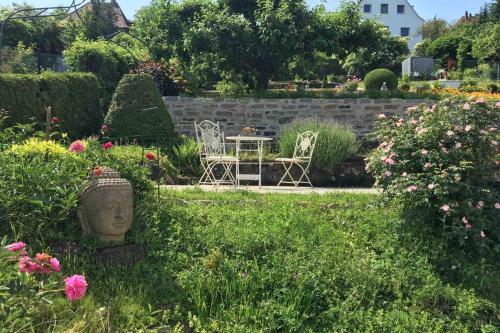 Schonste Location in Wurzburg 2.1km von Höchberg entfernt