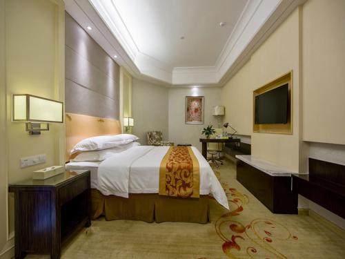 . Vienna Hotel Jiangmen Heshan Huamao