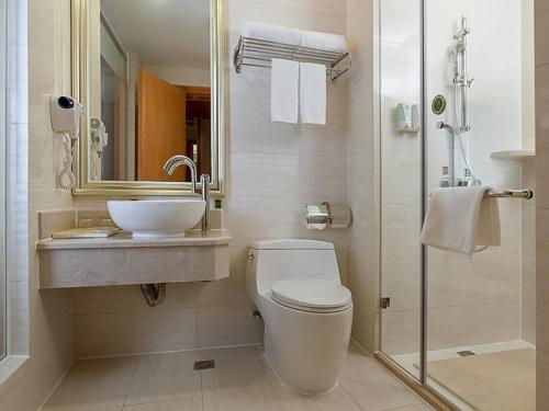 Vienna 3 Best Hotel Shenzhen Airong Road – Shenzhen, IA