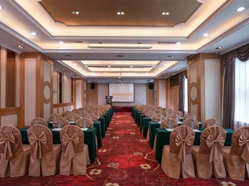 ヴィエナ ホテル シャジン (维也纳酒店沙井银座店)