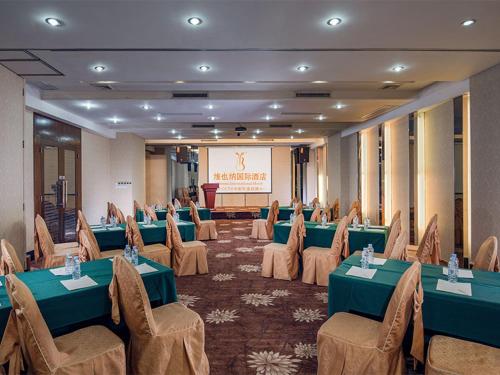 ヴィエナ ホテル シャジン (维也纳酒店沙井银座店)