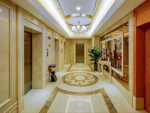 . Vienna Hotel Chengdu Wenjiang Zhujiang Plaza