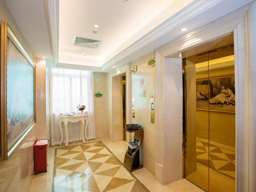 Vienna Hotel Huizhou Railway Station – Huizhou, IA