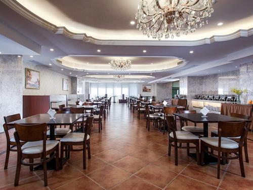 Vienna International Hotel Guangdong Zhongshanbei Station photo 1