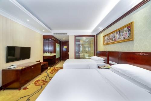 . Vienna Hotel Dongguan Houjie Exhibition Center