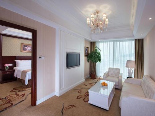 维也纳国际店广东中山石岐康华路店 维也纳国际店广东中山石岐康华路店