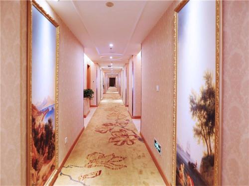 Vienna International Hotel Yantai Changjiang Road Xingyi Square Branch