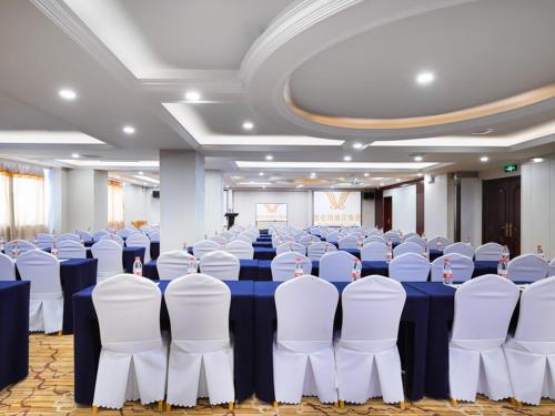 Vienna Classic hotel Nanchang Jiefang West Road Xinjia'an Metro Station