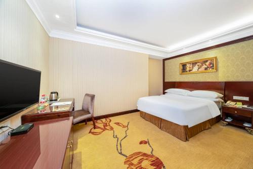 Vienna Hotel Dongguan Houjie Exhibition Center