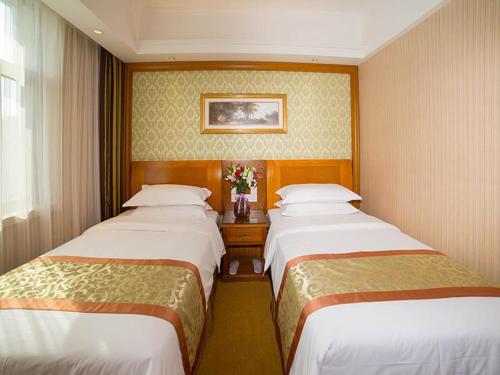 Vienna Hotel Shandong Yantao Golden Beach Taishan Road