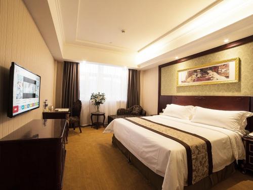 . Vienna Hotel Shipu Yugang