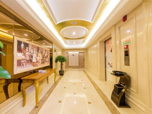 Vienna International Hotel Guangdong Zhengjiang Renming Avenue Middle Road
