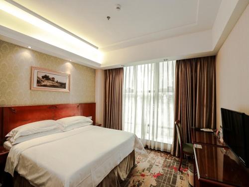 Vienna Hotel Dongguan Hou street Wanda Plaza