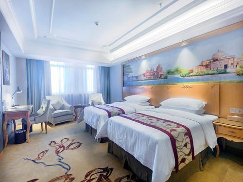 Vienna International Hotel Haikou West Bus Station photo 4