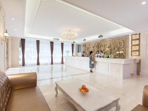 Vienna Hotel Nanning Qingxiu Mountain Located in Qingxiu, Vienna Hotel Nanning Qingxiu Mountain is a perfect starting point from which to explore Nanning. Offering a variety of facilities and services, the property provides all you need f