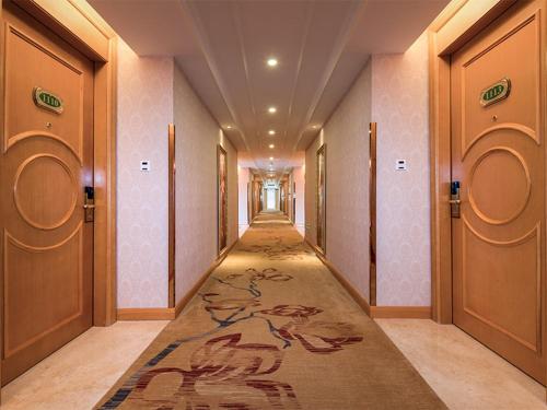 Vienna International Hotel Huazhou East Beijing Road – Huazhou (Maoming), IA