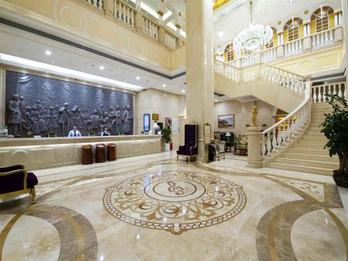 Vienna International Hotel North Qinzhou District Government High-Speed Railway Station