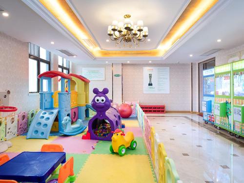 維也納酒店江蘇常熟濱江店 (Vienna Hotel Changshu Binjiang) in 常熟