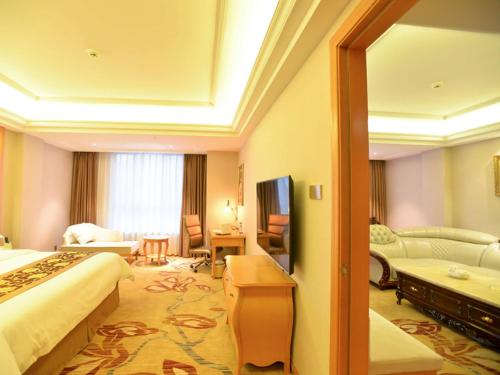 Vienna Hotel Shantou Chaoyang Mianxi Road