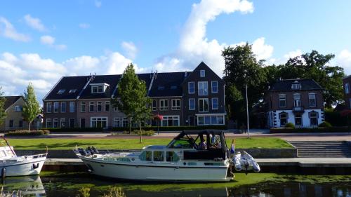  Slapen an de Veenvaart, Pension in Nieuw-Amsterdam bei Nieuw-Dordrecht