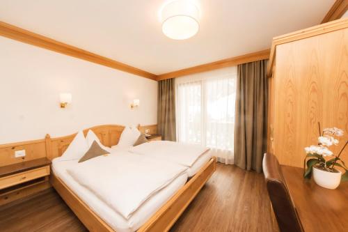 Waldpark Hotel Garni - image 4