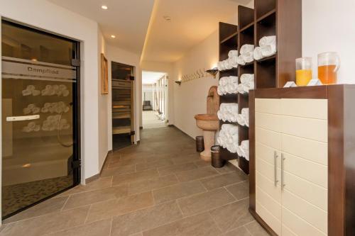 Waldpark Hotel Garni - image 14