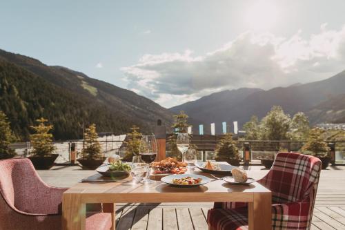 Restaurant, Sport Hotel Hermitage & Spa in Soldeu