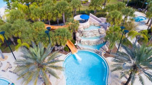 Home in Davenport w private pool and BBQ in Davenport, USA