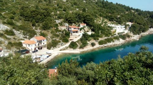  Apartments Bedene in Sali