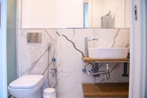 AD Suites Tritone - image 6