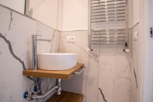 AD Suites Tritone - image 10
