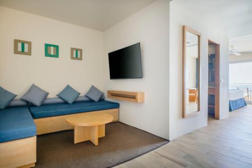 Master Suite image 1