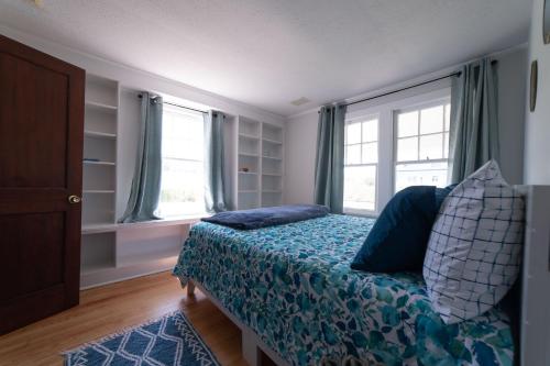 2 queen beds