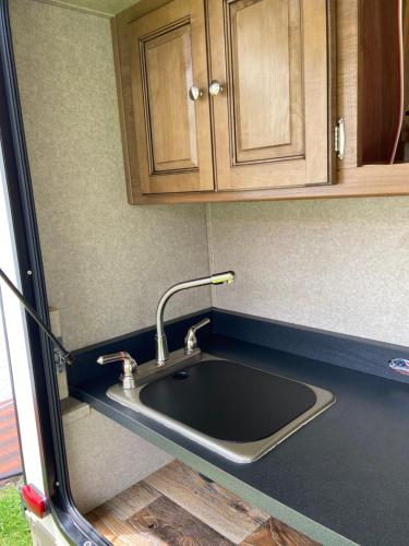 Cozy Camper - Free Parking in Kendall