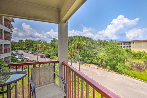 Sun-Soaked Retreat, Walk to Folly Field Beach