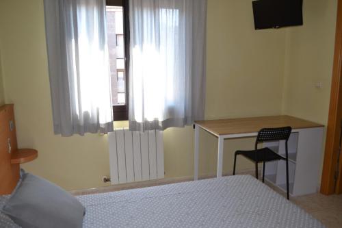 Hostal Bartis - image 14