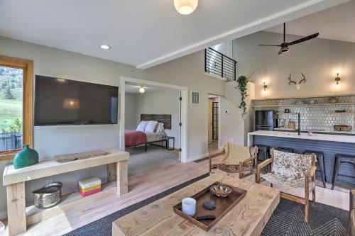 Evergreen Mountain Duplex with Trailhead Access - image 4