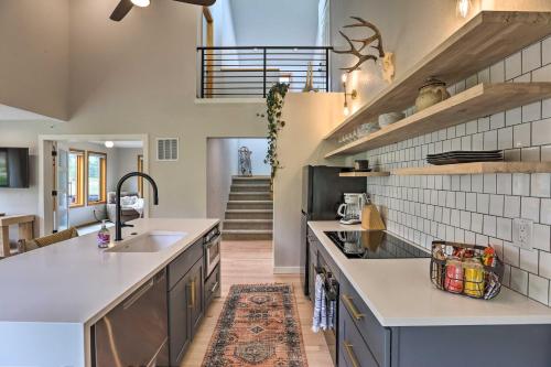 Evergreen Mountain Duplex with Trailhead Access - image 7
