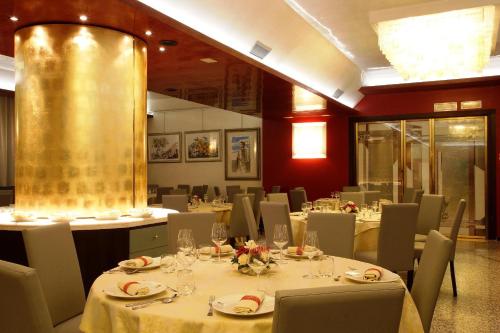 Antony Hotel - image 6