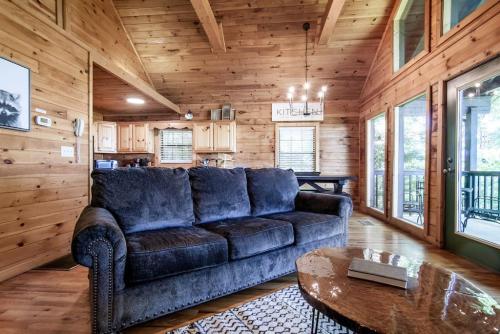 Little Cove Lookout with Views Hot Tub and Game Room - image 5