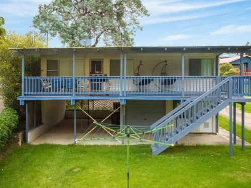 Pet friendly Beach House at Kianga in Kianga