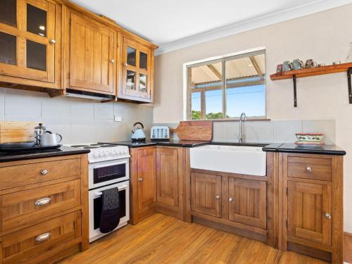 Braeside Cabin Four Ziera in Central Tilba