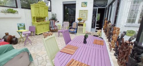 2 chambres et salle de bain un oasis de bien être Piscine et jardin